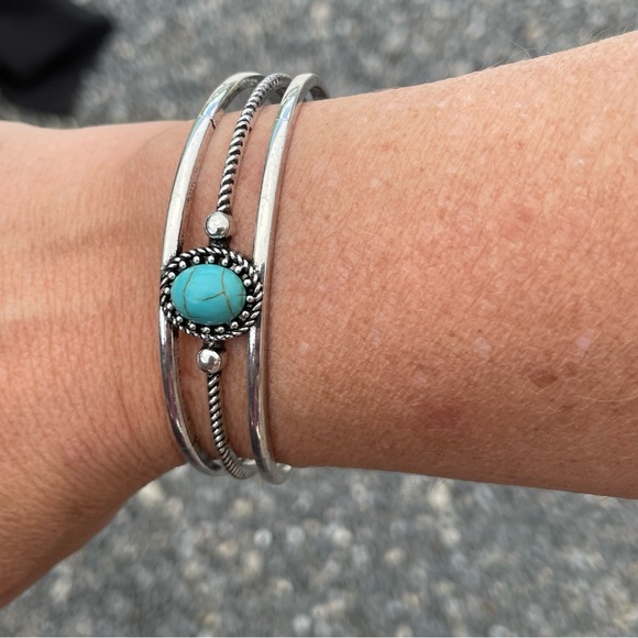 Turquoise Stone Cuff Bracelet - Picture 3 of 4